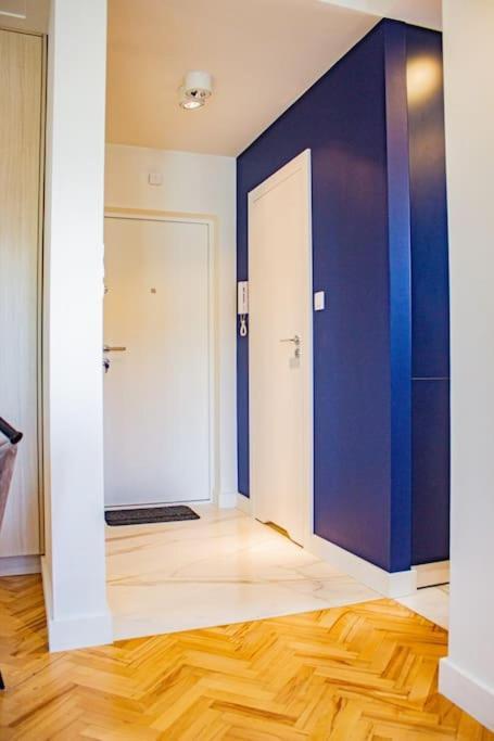 Central Apartment With Balcony And Views, Old Town, Metro Varsovia Exterior foto