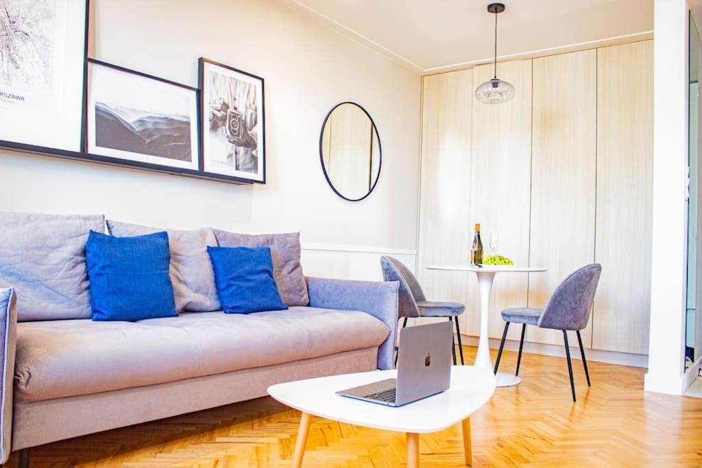 Central Apartment With Balcony And Views, Old Town, Metro Varsovia Exterior foto