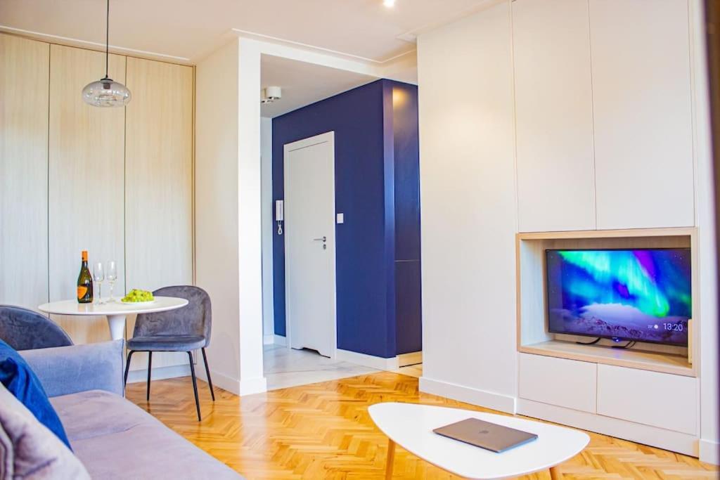 Central Apartment With Balcony And Views, Old Town, Metro Varsovia Exterior foto