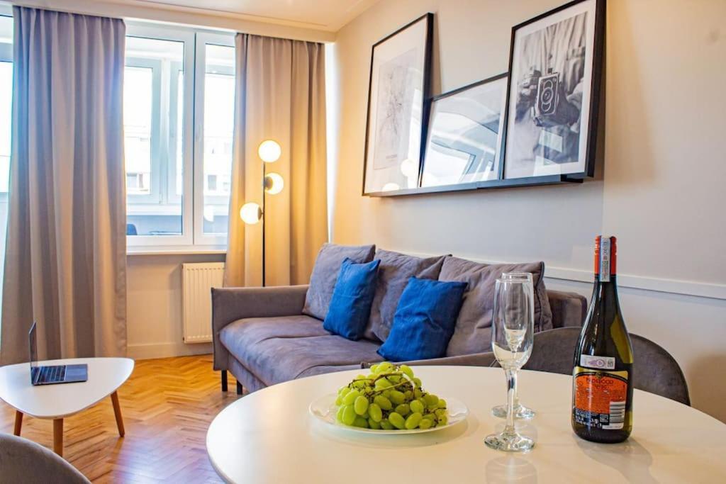 Central Apartment With Balcony And Views, Old Town, Metro Varsovia Exterior foto