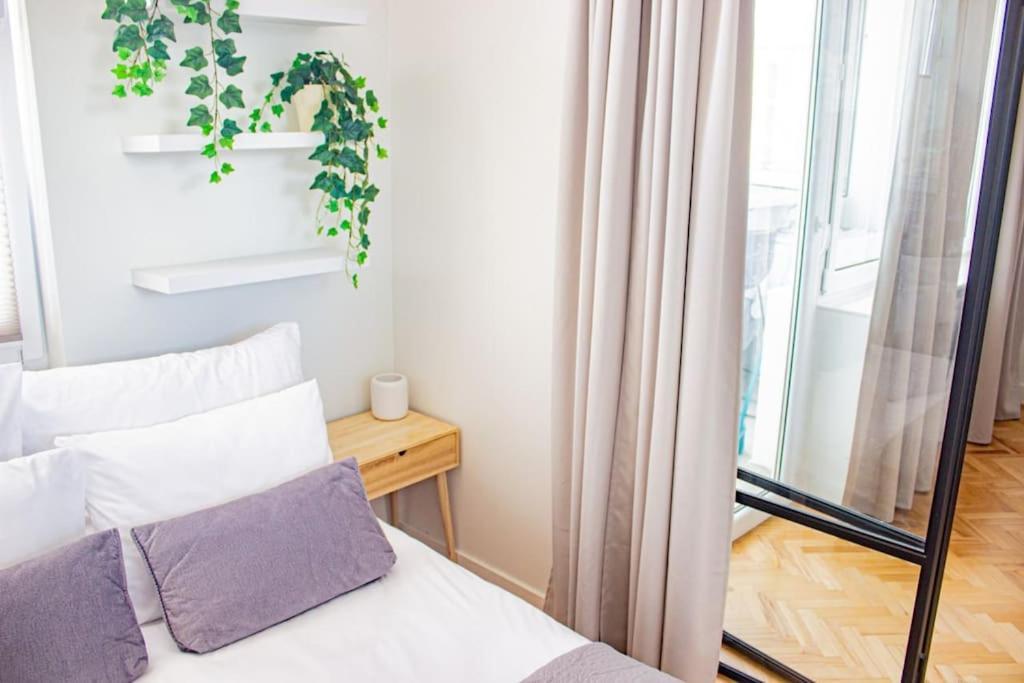 Central Apartment With Balcony And Views, Old Town, Metro Varsovia Exterior foto